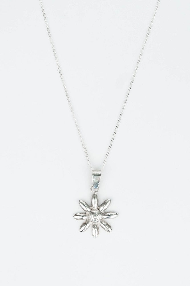 CADENA PANCER Y DIJE FLOR CALADA
