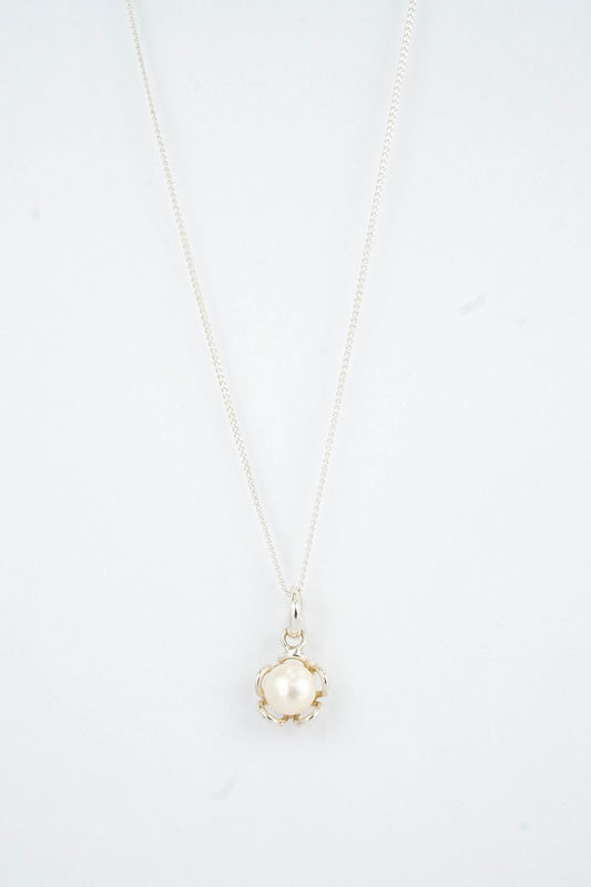 CADENA PANCER Y DIJE FLOR PERLA