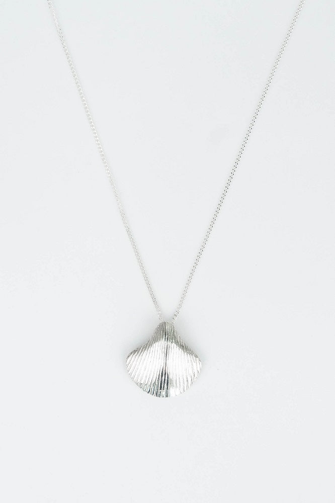 CADENA PANCER Y DIJE CONCHITA